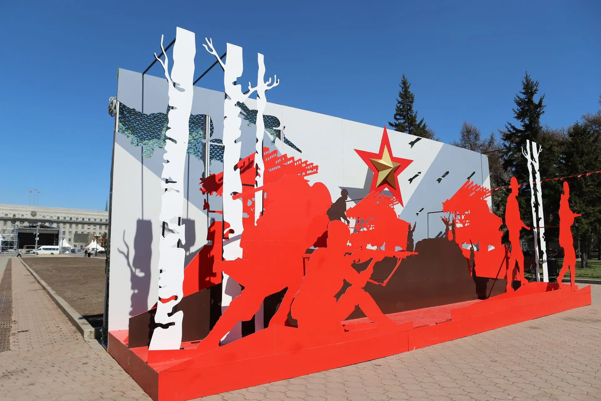 Мэр Руслан Болотов проверил готовность города к празднованию Дня Победы Мэр Руслан Болотов проверил готовность города к празднованию Дня Победы