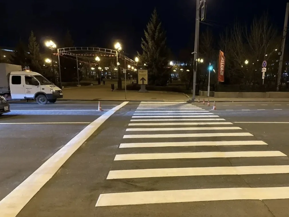 На дорогах Иркутска обновляют разметку