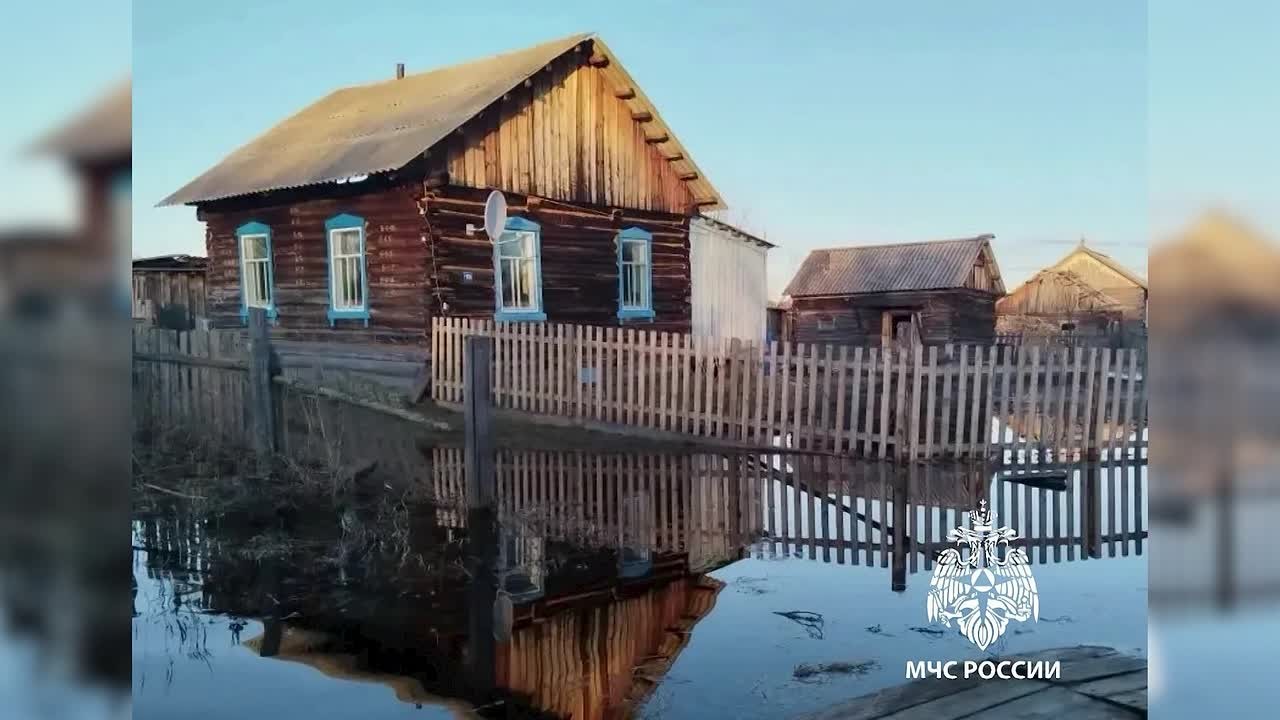 Два жилых дома и девять приусадебных участков подтопило в селе Токма в Катангском районе