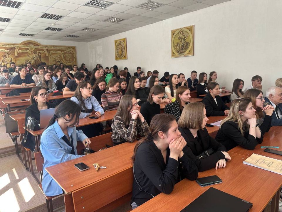Студенты ВСФ РГУП встретились с Уполномоченным по правам человека Студенты ВСФ РГУП встретились с Уполномоченным по правам человека