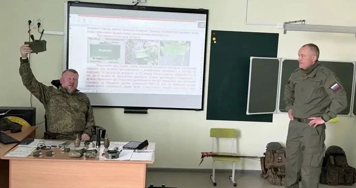 Защищать честь Иркутского округа на региональной «Зарнице 2.0» будут команды Хомутовской школы № 1 Защищать честь Иркутского округа на региональной «Зарнице 2.0» будут команды Хомутовской школы № 1