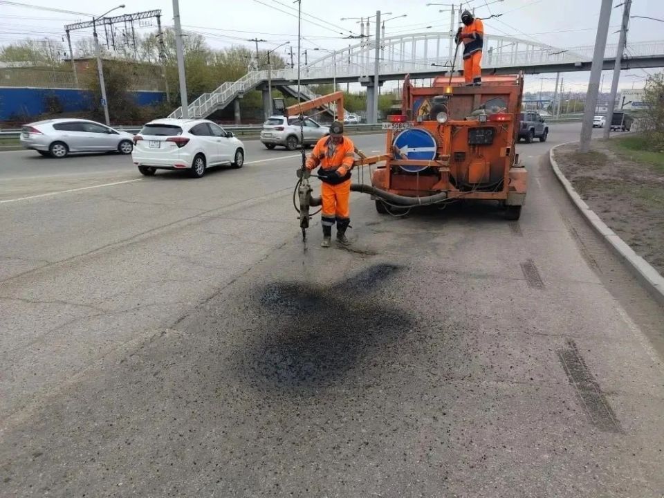 В Иркутске обновляют дороги: ремонт улиц Лермонтова, Помяловского и Провиантской В Иркутске обновляют дороги: ремонт улиц Лермонтова, Помяловского и Провиантской