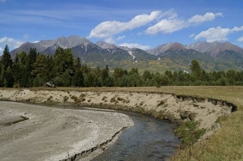 По дороге на Аршан Фото: Елена Амбурцева По дороге на Аршан Фото: Елена Амбурцева
