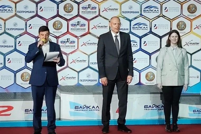 Команда «Иркутская область-Комсомолл 1» стала серебряным призером чемпионата России по керлингу Команда «Иркутская область-Комсомолл 1» стала серебряным призером чемпионата России по керлингу