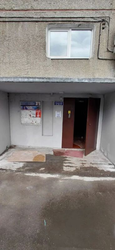В Иркутске после вмешательства прокуратуры управляющая компания провела ремонт в подъезде многоквартирного дома В Иркутске после вмешательства прокуратуры управляющая компания провела ремонт в подъезде многоквартирного дома