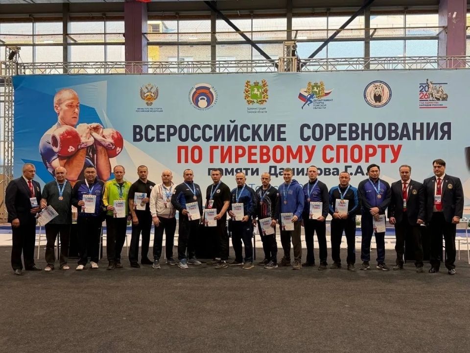 Спортсмены Приангарья выиграли 24 медали на всероссийских соревнованиях по гиревому спорту, посвященных памяти тренера Геннадия Данилова