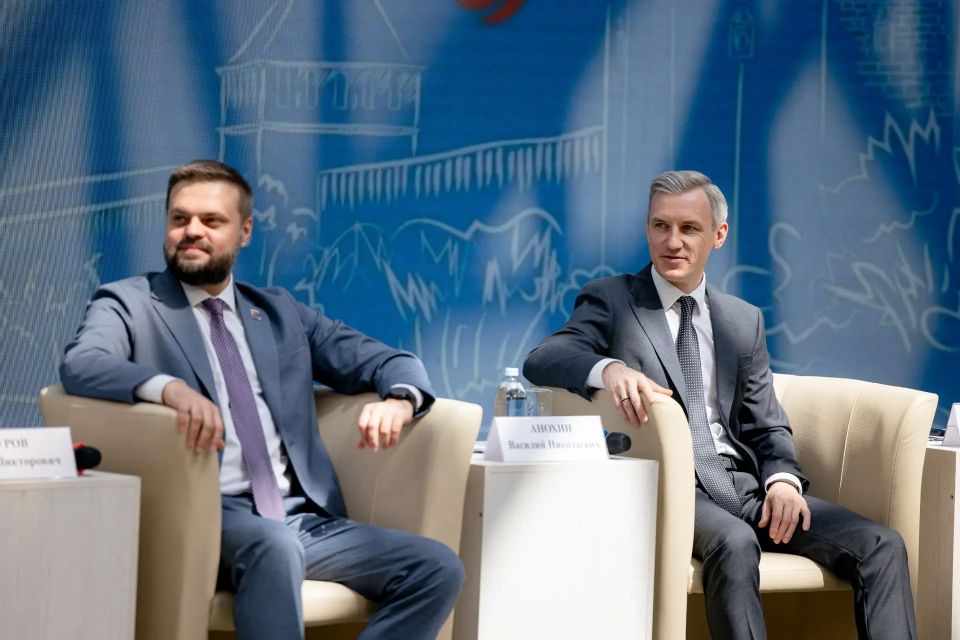 Артём Туров: В городе-герое Смоленске проходят ряд мероприятий Парламентского Собрания Союза Беларуси и России в сфере молодежной политики Артём Туров: В городе-герое Смоленске проходят ряд мероприятий Парламентского Собрания Союза Беларуси и России в сфере молодежной политики