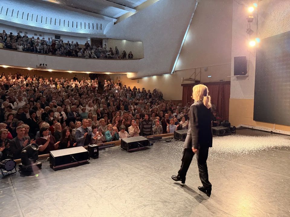 Екатерина Рождественская, Илзе Лиепа и Александра Захарова выступили в Ангарске Екатерина Рождественская, Илзе Лиепа и Александра Захарова выступили в Ангарске