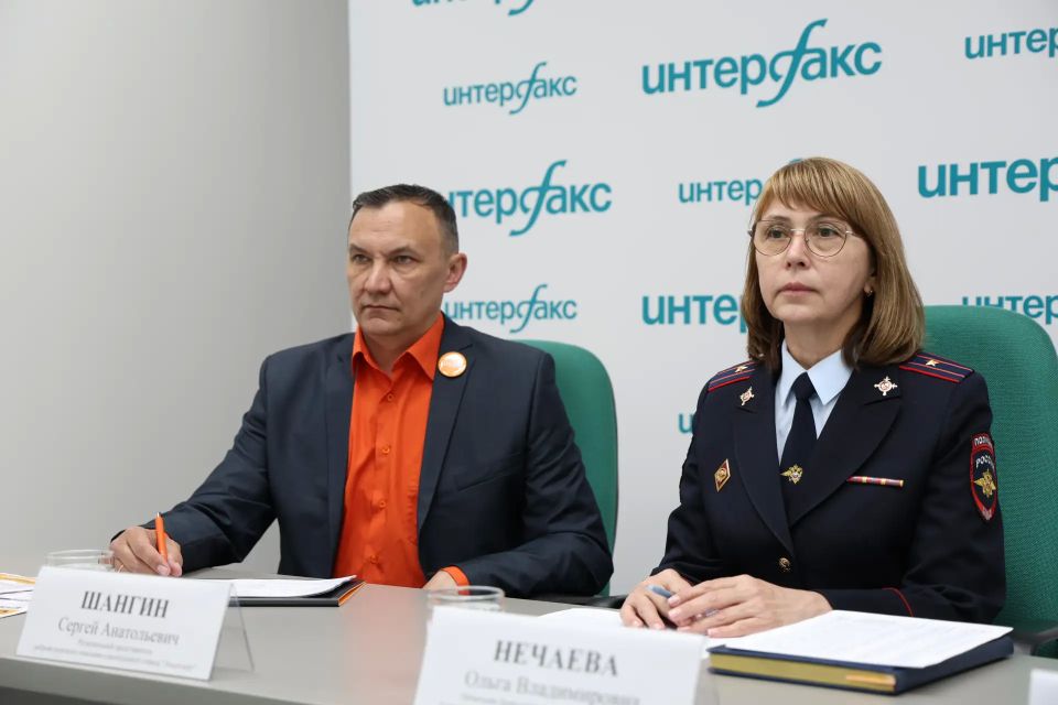 В Приангарье полицейские рассказали журналистам о мерах предосторожности при походе в лес и поисках без вести пропавших граждан В Приангарье полицейские рассказали журналистам о мерах предосторожности при походе в лес и поисках без вести пропавших граждан