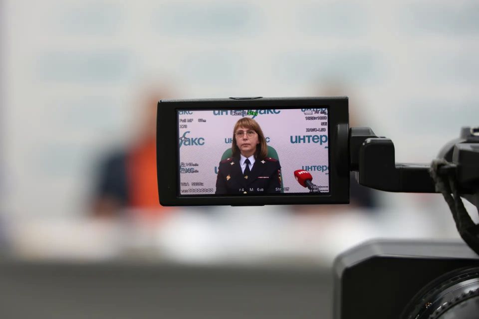 В Приангарье полицейские рассказали журналистам о мерах предосторожности при походе в лес и поисках без вести пропавших граждан В Приангарье полицейские рассказали журналистам о мерах предосторожности при походе в лес и поисках без вести пропавших граждан