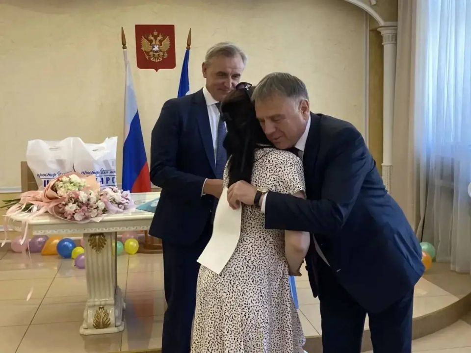 Сергей Петров: В преддверии Дня города в ангарском отделе ЗАГС состоялась трогательная церемония имянаречения для трёх замечательных семей, где в мае родились двойняшки Сергей Петров: В преддверии Дня города в ангарском отделе ЗАГС состоялась трогательная церемония имянаречения для трёх замечательных семей, где в мае родились двойняшки