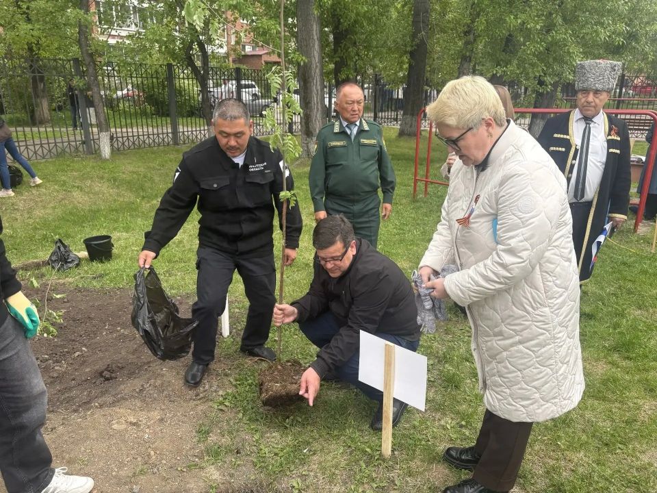 «Герои Приангарья» приняли участие в акции «Аллея Защитникам Отечества» «Герои Приангарья» приняли участие в акции «Аллея Защитникам Отечества»