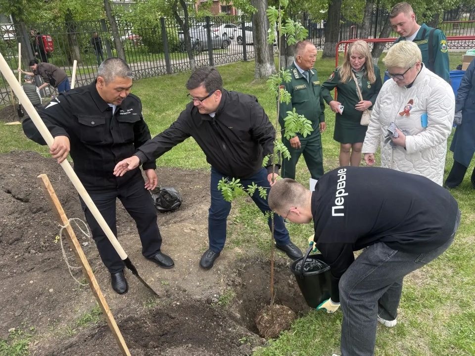 «Герои Приангарья» приняли участие в акции «Аллея Защитникам Отечества» «Герои Приангарья» приняли участие в акции «Аллея Защитникам Отечества»