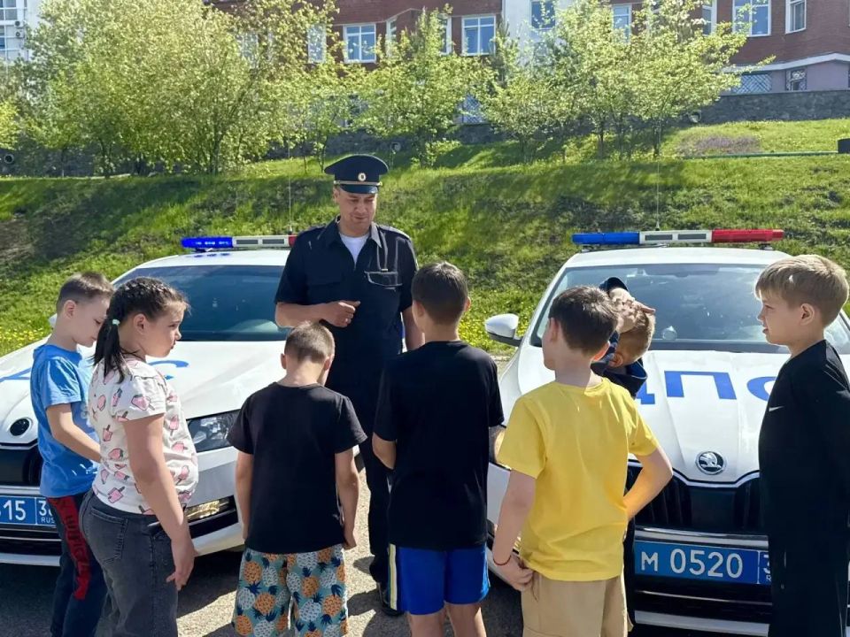 В преддверии Международного дня защиты детей сотрудники Госавтоинспекции поздравили воспитанников подшефного учреждения В преддверии Международного дня защиты детей сотрудники Госавтоинспекции поздравили воспитанников подшефного учреждения