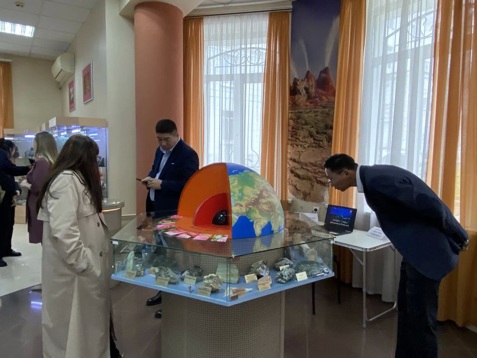 Фотовыставка «Для дружбы нет расстояний» открылась в Ангарске Фотовыставка «Для дружбы нет расстояний» открылась в Ангарске