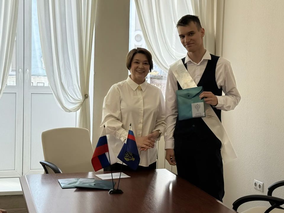 Авиамеханики, горные инженеры и даже будущие казначеи… Авиамеханики, горные инженеры и даже будущие казначеи…