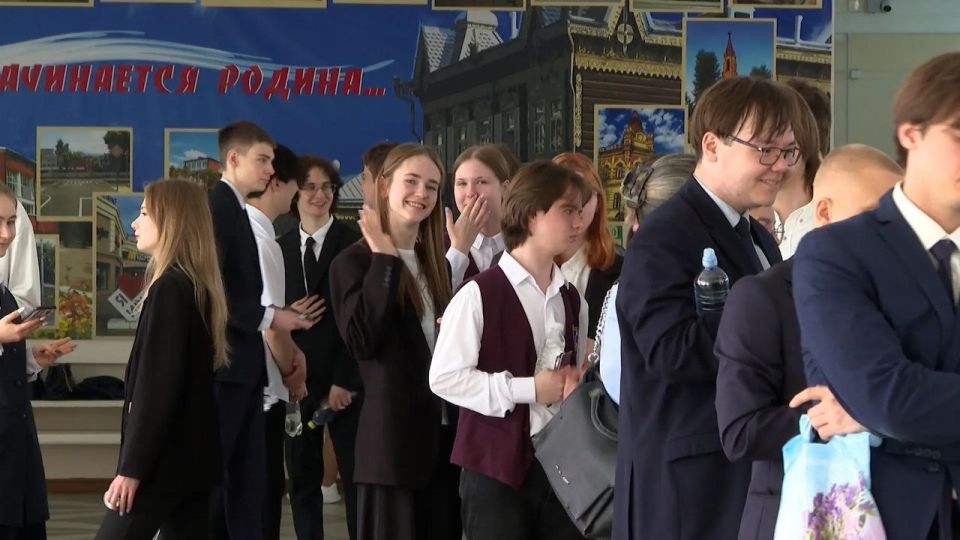 Историю, химию и литературу сдавали выпускники в первый день Единого госэкзамена в Иркутской области