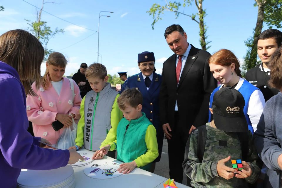 1 июня на острове Юность прошел большой фестиваль «Движения Первых» 1 июня на острове Юность прошел большой фестиваль «Движения Первых»
