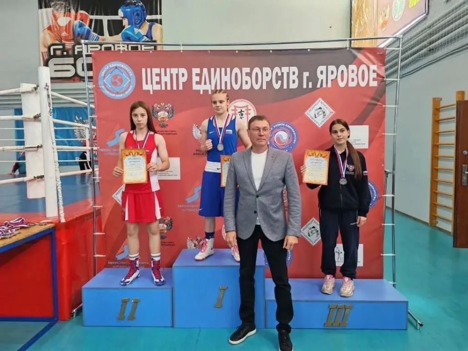 Спортсмены Приангарья завоевали 16 медалей на межрегиональных соревнованиях по боксу “II этап к XIII летней Спартакиаде учащихся России”, которые с 25 по 30 мая проходили в Яровом в Алтайском крае Спортсмены Приангарья завоевали 16 медалей на межрегиональных соревнованиях по боксу “II этап к XIII летней Спартакиаде учащихся России”, которые с 25 по 30 мая проходили в Яровом в Алтайском крае