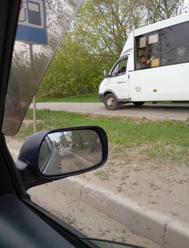 Сотрудники Госавтоинспекции установили и привлекли к ответственности водителя общественного транспорта Сотрудники Госавтоинспекции установили и привлекли к ответственности водителя общественного транспорта