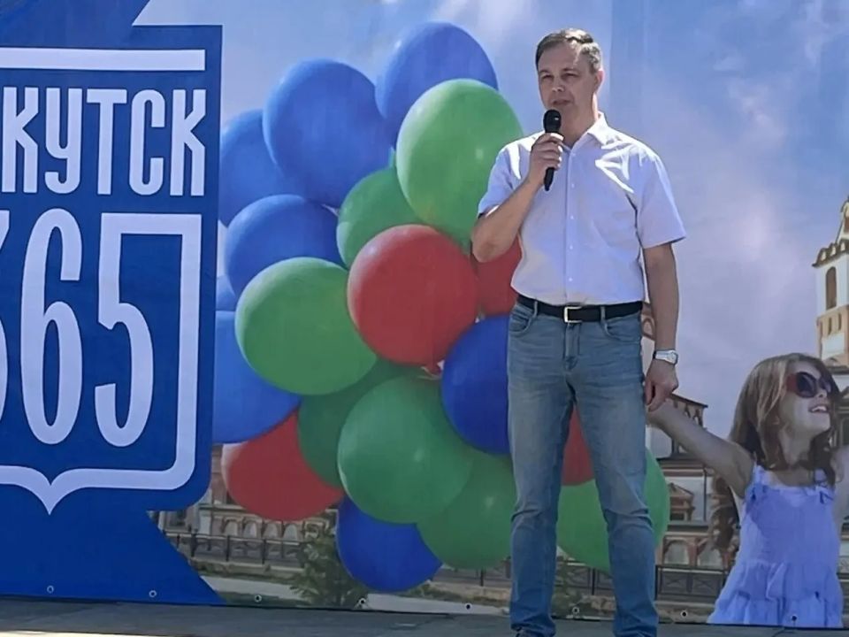 Концерт, посвященный 365-летию Иркутска, состоялся на станции Батарейная Концерт, посвященный 365-летию Иркутска, состоялся на станции Батарейная
