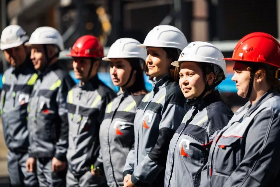 В День защиты окружающей среды на алюминиевом заводе в Шелехове состоялся торжественный запуск СГОУ В День защиты окружающей среды на алюминиевом заводе в Шелехове состоялся торжественный запуск СГОУ