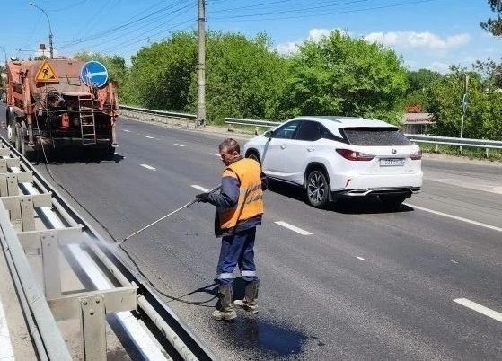 В Иркутске ежедневно наводят порядок на улицах и в парках В Иркутске ежедневно наводят порядок на улицах и в парках