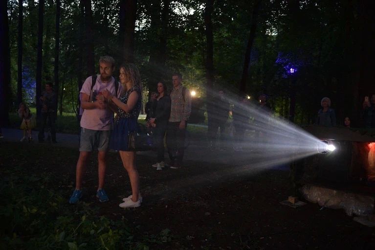В Иркутске продолжается проект «Летний кинотеатр во дворах»