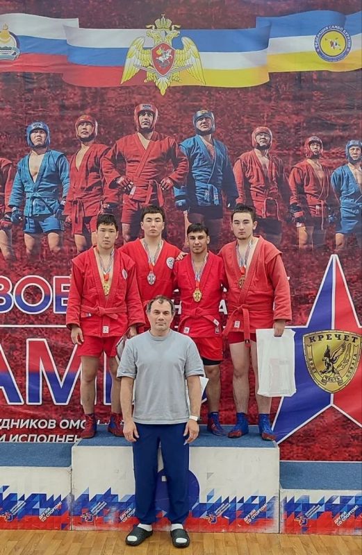 Спортсмены Приангарья выиграли девять медалей на всероссийских соревнованиях по самбо и боевому самбо, которые с 4 по 8 июня проходили в Улан-Удэ Спортсмены Приангарья выиграли девять медалей на всероссийских соревнованиях по самбо и боевому самбо, которые с 4 по 8 июня проходили в Улан-Удэ