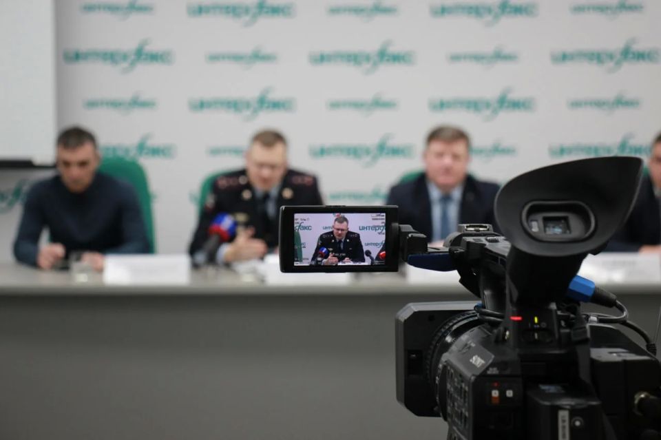 Сотрудники пресс-служб МВД России отмечают профессиональный праздник