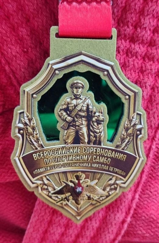 Спортсмены Приангарья выиграли девять медалей на всероссийских соревнованиях по самбо и боевому самбо, которые с 4 по 8 июня проходили в Улан-Удэ Спортсмены Приангарья выиграли девять медалей на всероссийских соревнованиях по самбо и боевому самбо, которые с 4 по 8 июня проходили в Улан-Удэ
