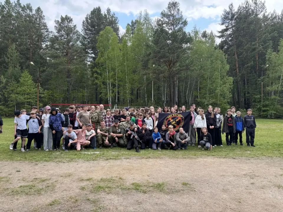Ветеран транспортной полиции принял участие в патриотическом мероприятии в детском оздоровительном лагере