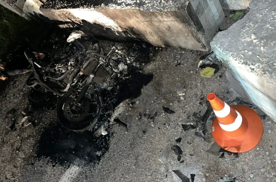 В Шелеховском районе из-за загоревшегося мотоцикла погиб водитель В Шелеховском районе из-за загоревшегося мотоцикла погиб водитель