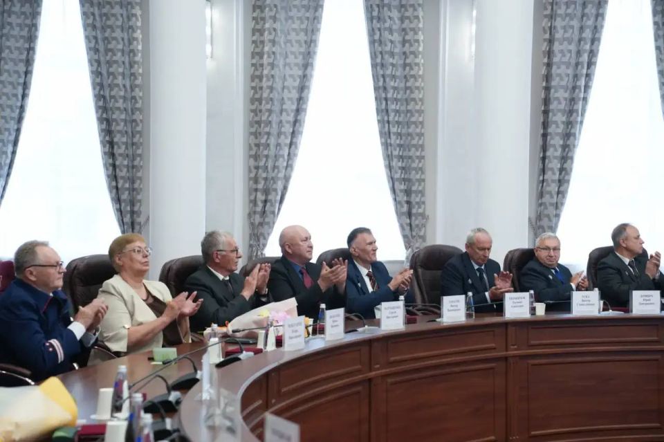 В Иркутской области вручены государственные награды в преддверии Дня России В Иркутской области вручены государственные награды в преддверии Дня России