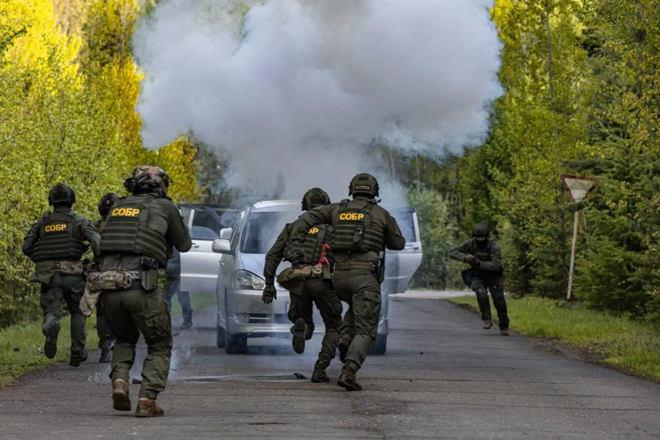 При участии Росгвардии в Иркутской области проведены межведомственные антитеррористические учения При участии Росгвардии в Иркутской области проведены межведомственные антитеррористические учения