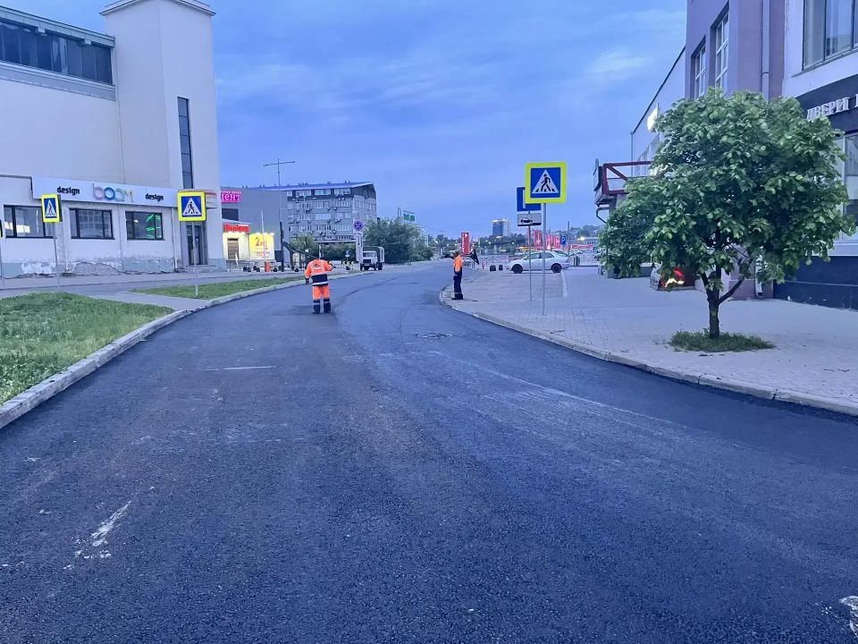 Дорожное покрытие в Иркутске восстанавливают асфальтовыми картами Дорожное покрытие в Иркутске восстанавливают асфальтовыми картами