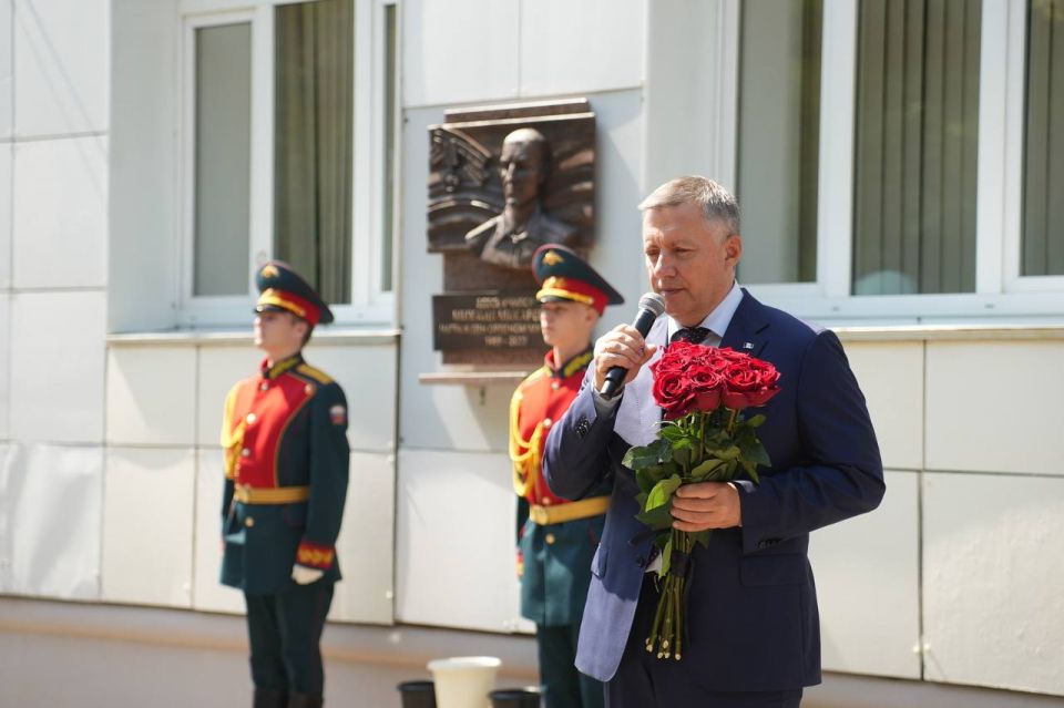 В Иркутске открыли мемориальную доску герою СВО Михаилу Макаревичу В Иркутске открыли мемориальную доску герою СВО Михаилу Макаревичу