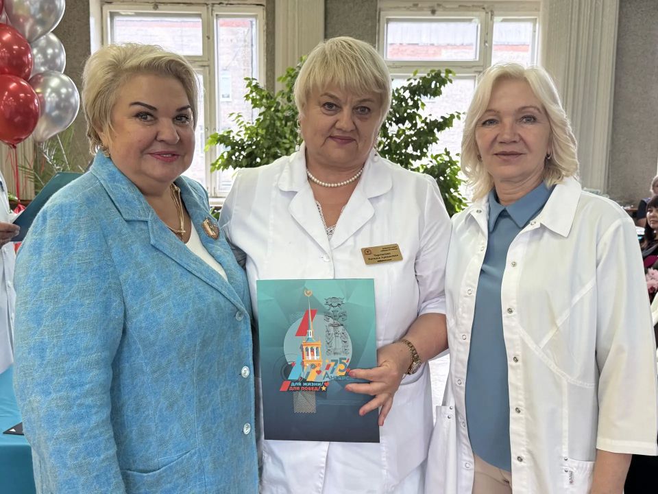 Праздничные планёрки в честь Дня медика проходят в Ангарском округе Праздничные планёрки в честь Дня медика проходят в Ангарском округе