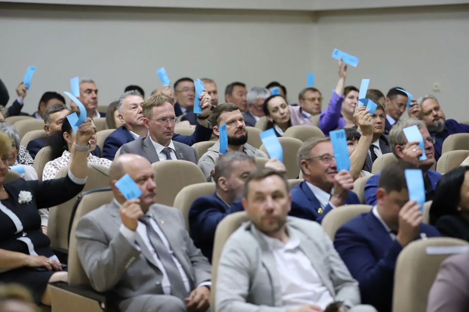 Руслан Болотов: На XXXII Конференции Иркутского регионального отделения «Единой России» избрали делегатов на XXIII Съезд партии, который пройдёт в конце июня в Москве Руслан Болотов: На XXXII Конференции Иркутского регионального отделения «Единой России» избрали делегатов на XXIII Съезд партии, который пройдёт в конце июня в Москве