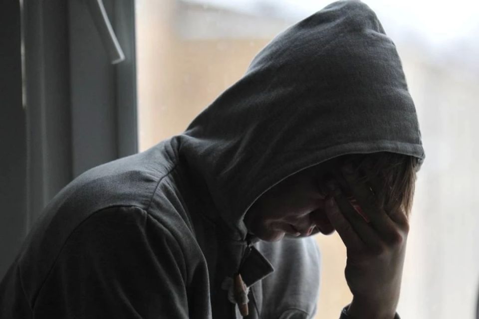 Родители вернулись с работы и увидели 17 летнего сына