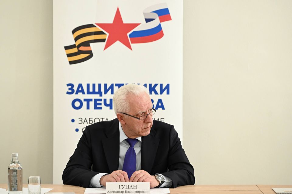 Генпрокурор России начал визит в Свердловскую область с посещения фонда поддержки участников СВО Генпрокурор России начал визит в Свердловскую область с посещения фонда поддержки участников СВО