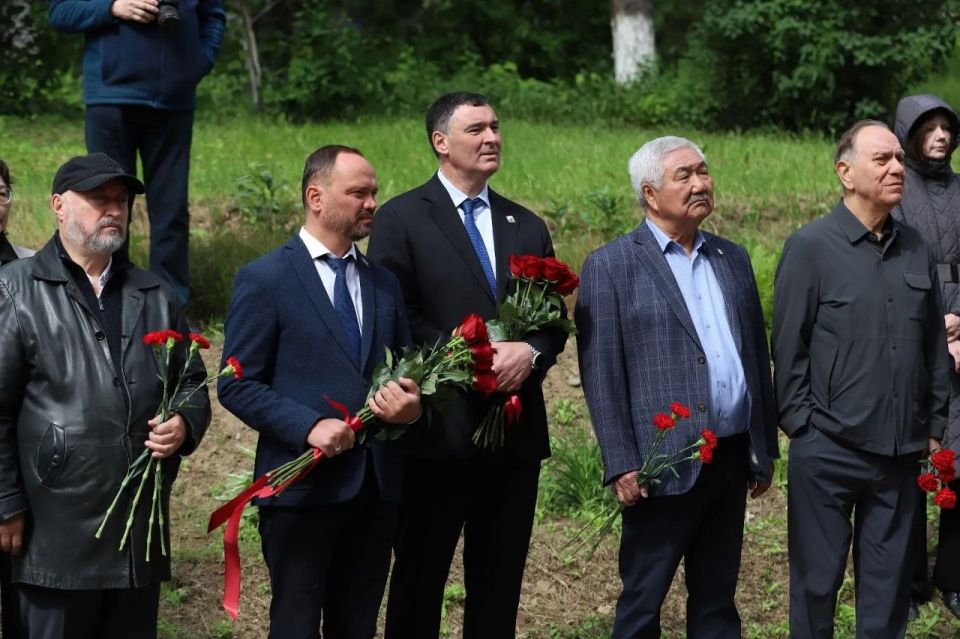 В Иркутске увековечили память академика Михаила Кузьмина В Иркутске увековечили память академика Михаила Кузьмина