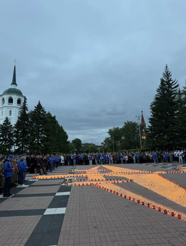 В Иркутске сотрудники СК приняли участие во Всероссийских акциях, приуроченных ко Дню памяти и скорби В Иркутске сотрудники СК приняли участие во Всероссийских акциях, приуроченных ко Дню памяти и скорби