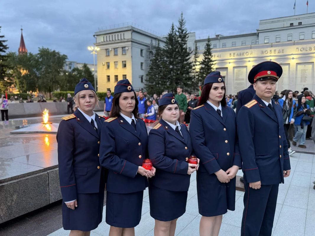 В Иркутске сотрудники СК приняли участие во Всероссийских акциях, приуроченных ко Дню памяти и скорби В Иркутске сотрудники СК приняли участие во Всероссийских акциях, приуроченных ко Дню памяти и скорби