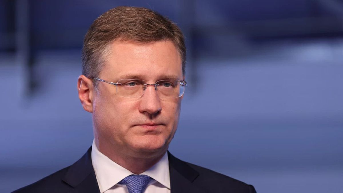 Нефтяники наращивают производство топлива, ФАС следит за ценами