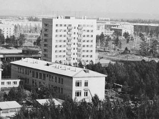 Сейчас Ангарск украшают уже и 16-этажные дома, а знаете ли вы, что первые девятиэтажки появились в городе в 1967 году Сейчас Ангарск украшают уже и 16-этажные дома, а знаете ли вы, что первые девятиэтажки появились в городе в 1967 году