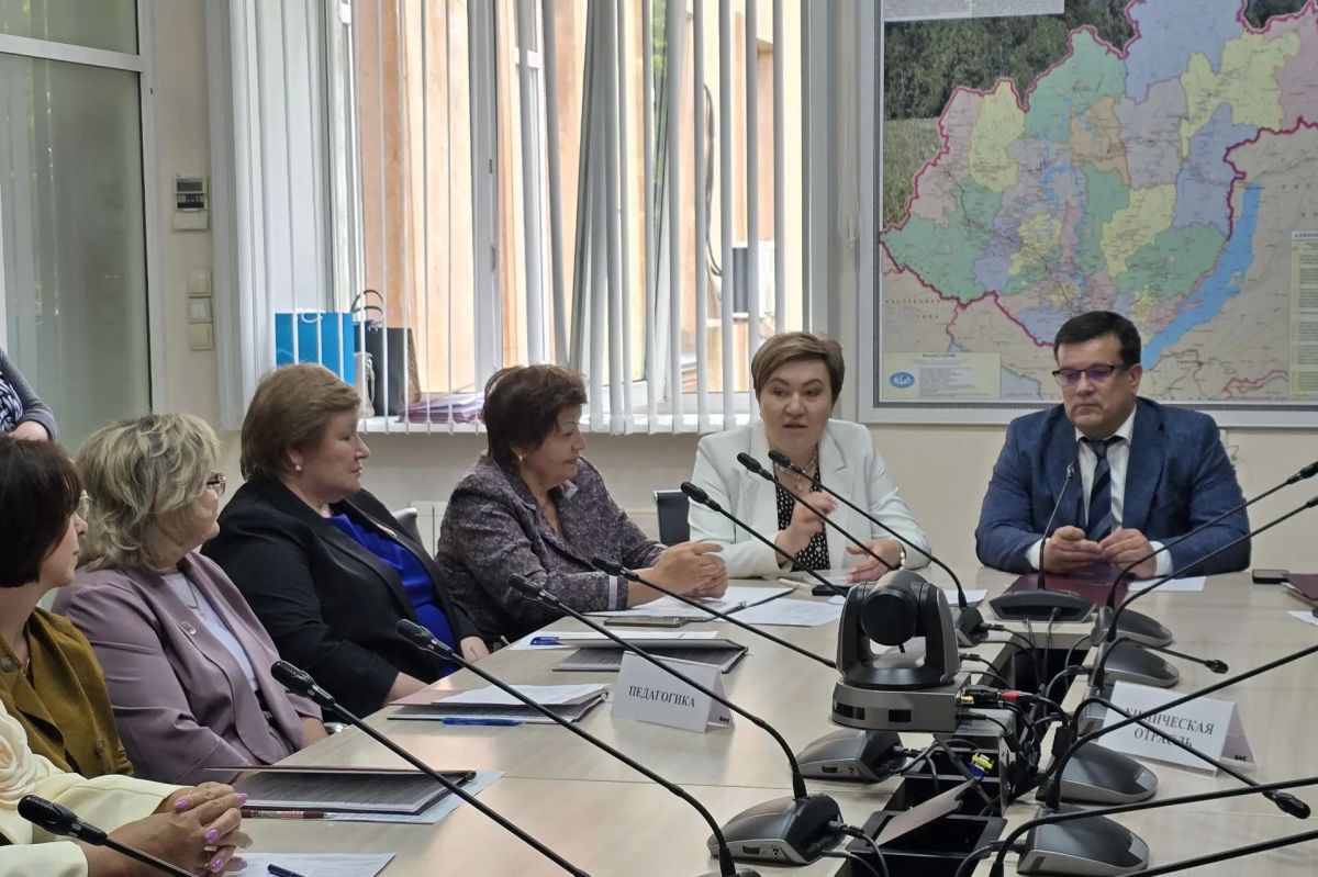 В Приангарье подписаны соглашения о создании двух новых кластеров среднего профессионального образования в рамках федерального проекта «Профессионалитет» нацпроекта «Молодежь и дети» В Приангарье подписаны соглашения о создании двух новых кластеров среднего профессионального образования в рамках федерального проекта «Профессионалитет» нацпроекта «Молодежь и дети»