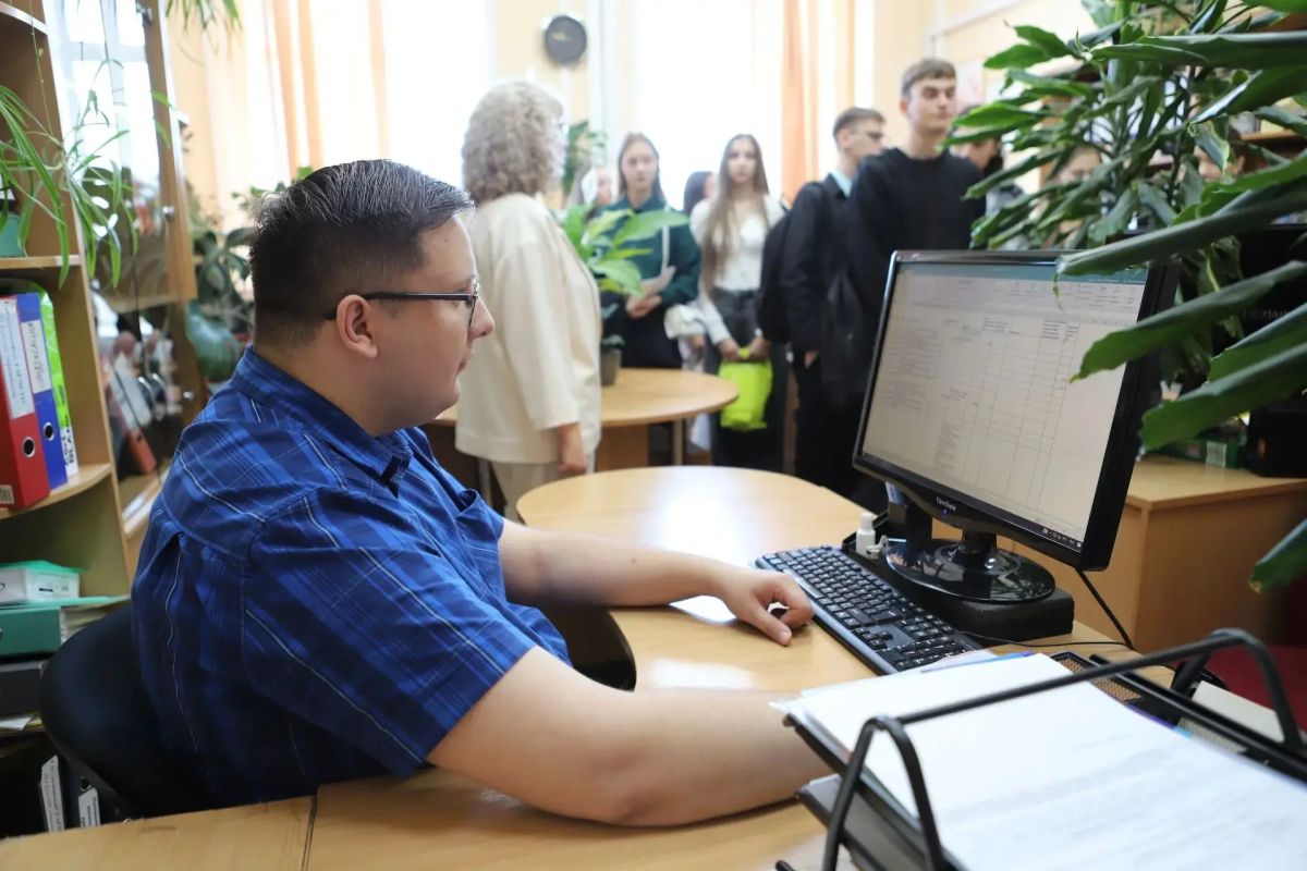 Студенты ИГУ познакомились с работой специалистов по охране труда администрации Иркутска Студенты ИГУ познакомились с работой специалистов по охране труда администрации Иркутска