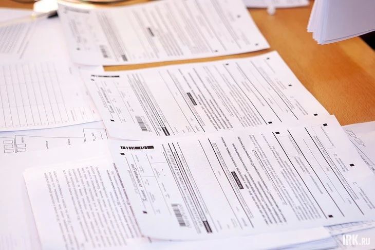 Семьи стобалльников ЕГЭ предложили поощрять выплатами по 100 тысяч рублей