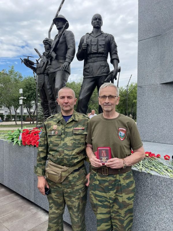 В Иркутске ветераны транспортной полиции Прибайкалья приняли участие в митинге в честь Дня ветеранов боевых действий В Иркутске ветераны транспортной полиции Прибайкалья приняли участие в митинге в честь Дня ветеранов боевых действий